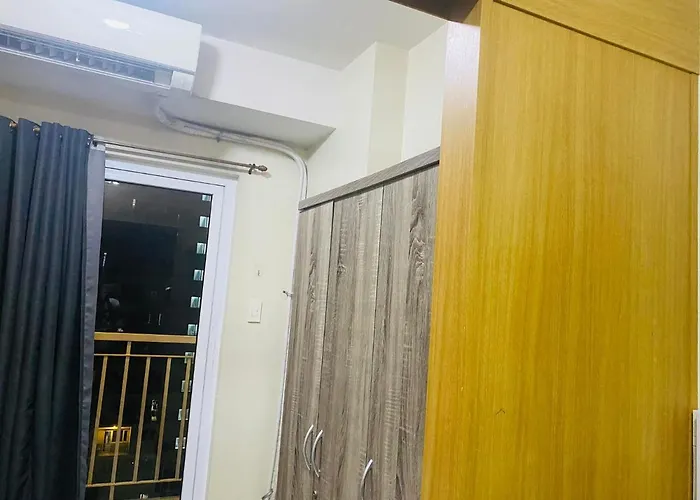 Shell C10 Shorwalk To Mall Of Near Airport * Manila