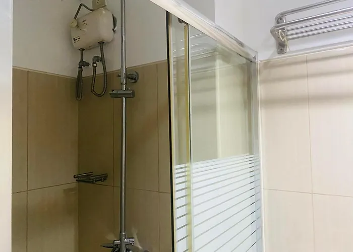 Shell C10 Shorwalk To Mall Of Near Airport Apartment